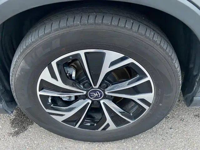 BYD Song Pro — Фото автомобиля 16