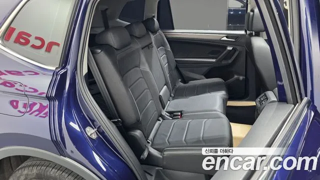 Volkswagen Tiguan — Фото автомобиля 11