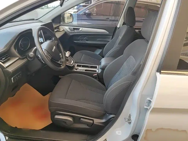 Haval M6 — Фото автомобиля 14