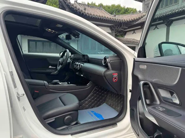 Mercedes-Benz A-Class — Фото автомобиля 9