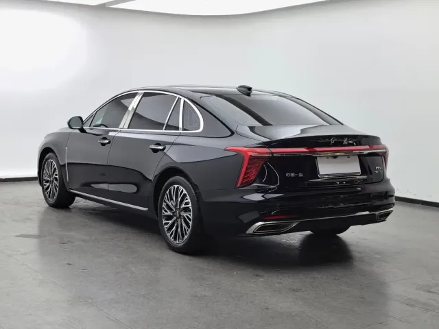Hongqi H5 — Фото автомобиля 6