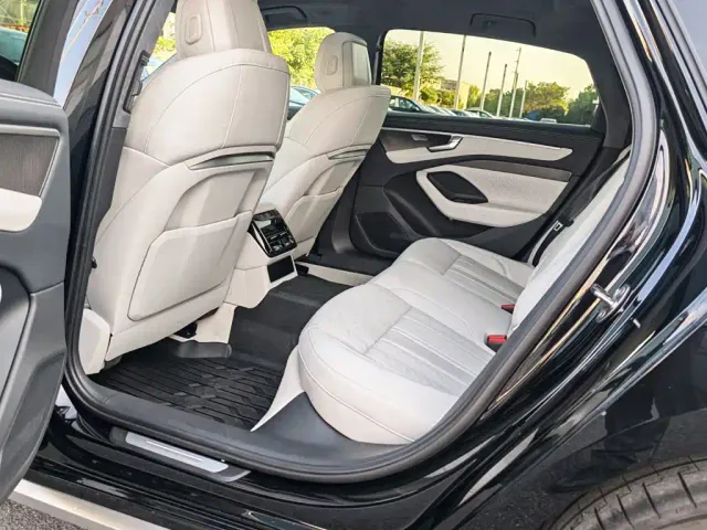 Audi A6L — Фото автомобиля 3