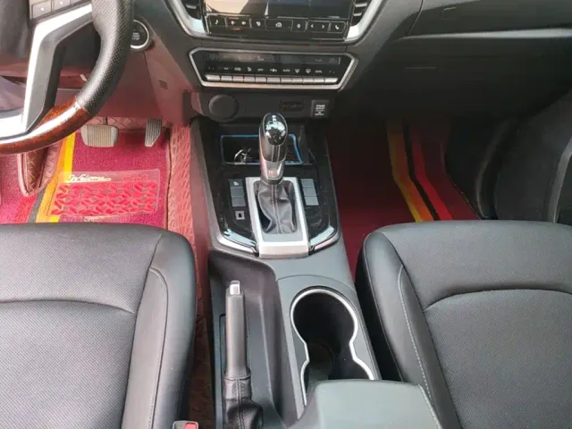 Isuzu D-MAX — Фото автомобиля 13