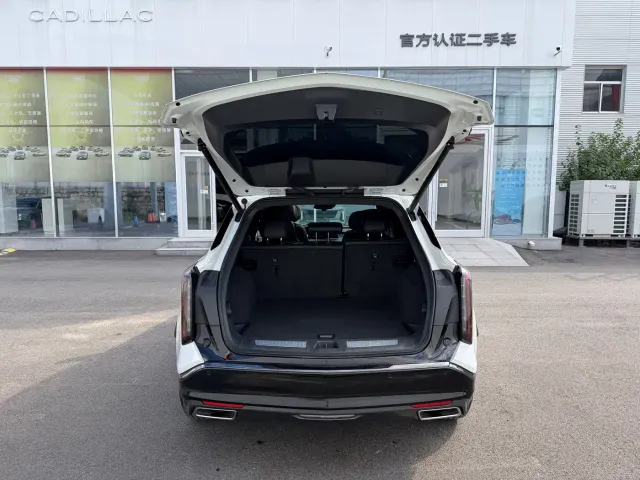 Cadillac XT5 — Фото автомобиля 16