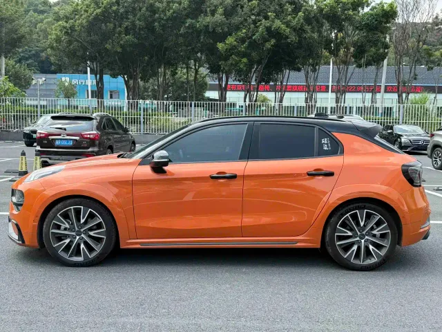 Lynk & Co 02 Hatchback — Фото автомобиля 14