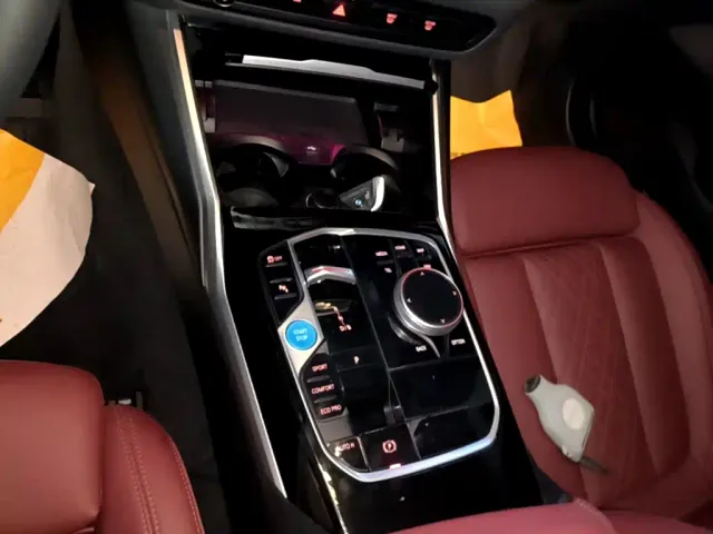 BMW i3 — Фото автомобиля 13