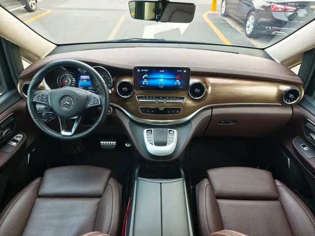 Mercedes-Benz V-Class — Фото автомобиля 9