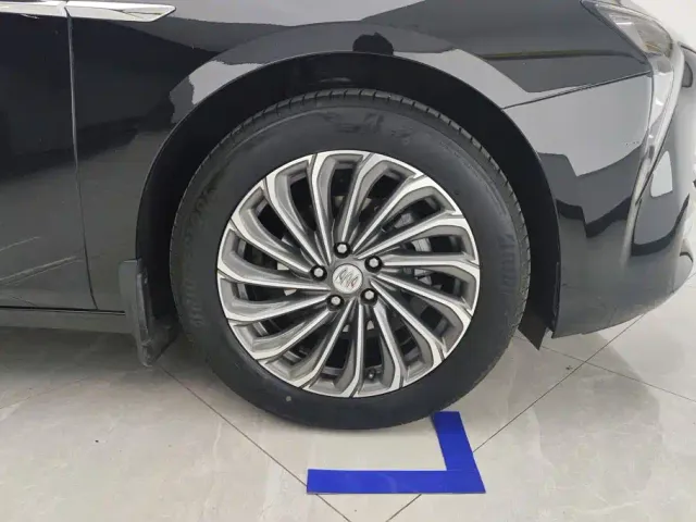 Buick LaCrosse — Фото автомобиля 6