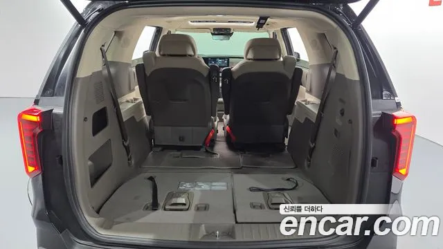 Kia Carnival 4th Gen — Фото автомобиля 25