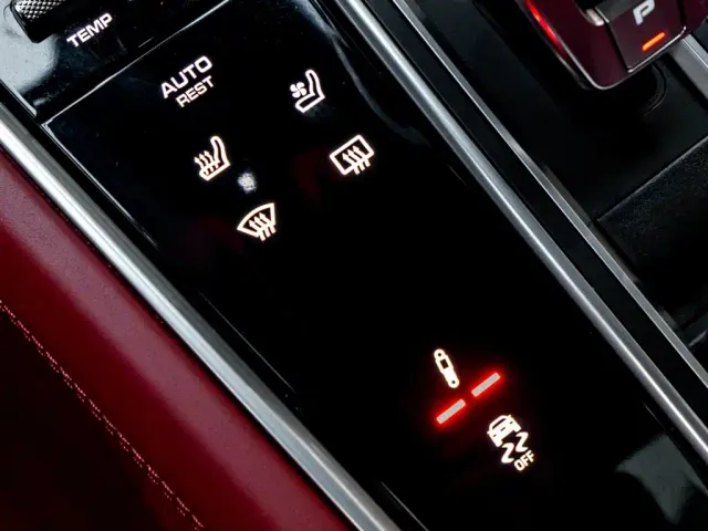 Porsche Panamera — Фото автомобиля 20