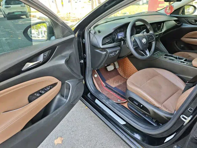 Buick Regal — Фото автомобиля 15