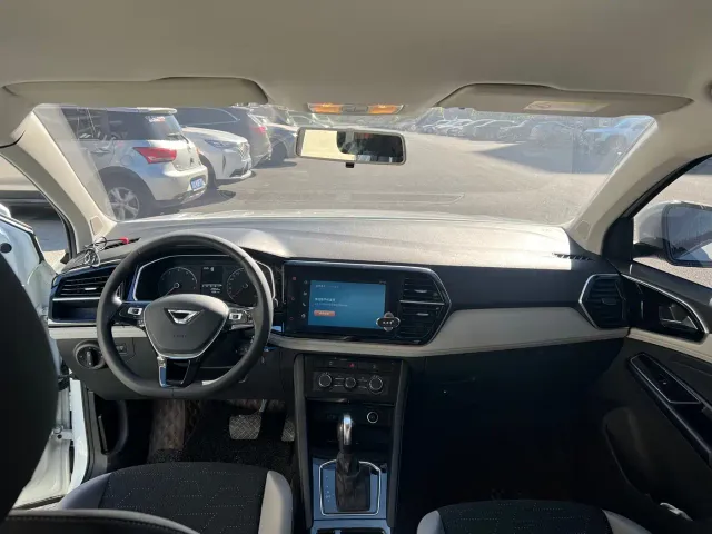 Jetta VS5 — Фото автомобиля 10