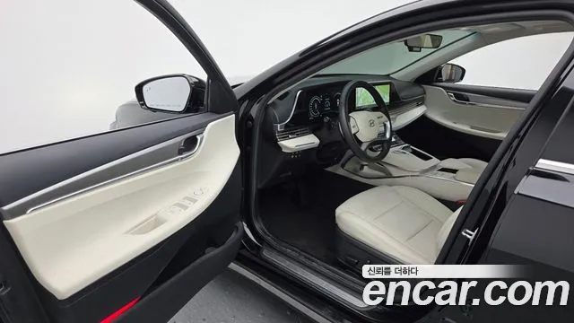 Hyundai Grandeur Grandeur (New) Hybrid — Фото автомобиля 10
