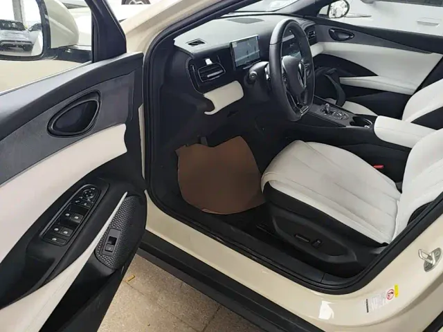 BYD Seal 06 — Фото автомобиля 15