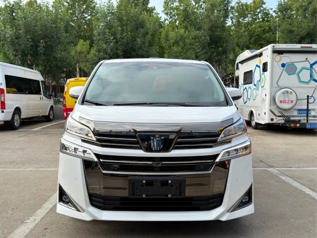 Фотография автомобиля — Toyota Vellfire