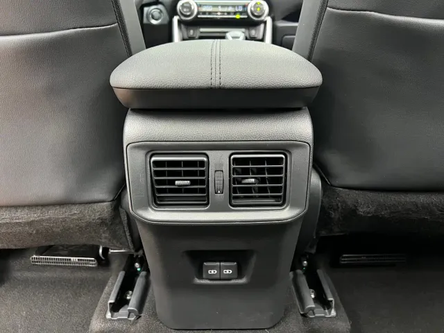 Toyota Wildlander — Фото автомобиля 15