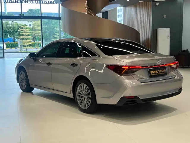 Toyota Avalon — Фото автомобиля 6