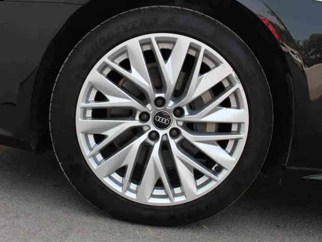 Audi A7L — Фото автомобиля 11