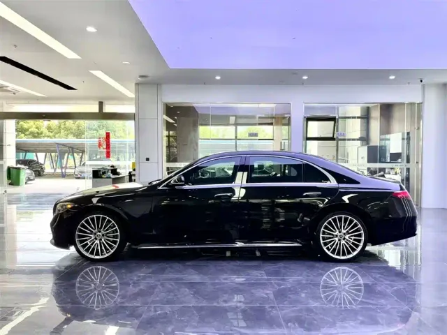 Mercedes-Benz S-Class — Фото автомобиля 3