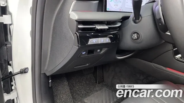 Genesis G80 Electrified G80 (RG3) — Фото автомобиля 21