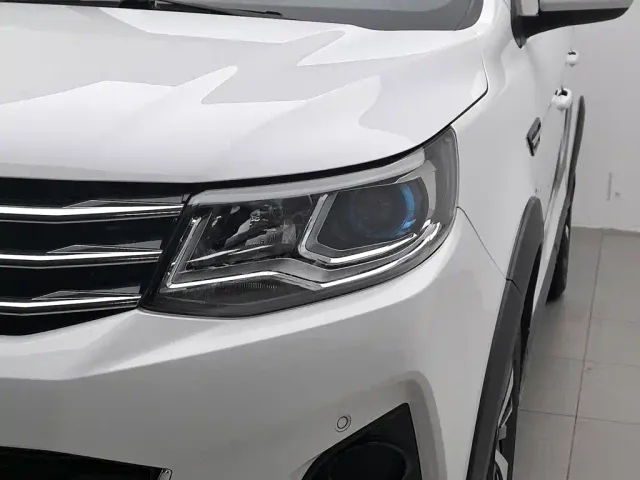 Forthing Fengxing SX6 — Фото автомобиля 7