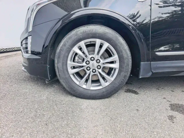 Cadillac XT5 — Фото автомобиля 9