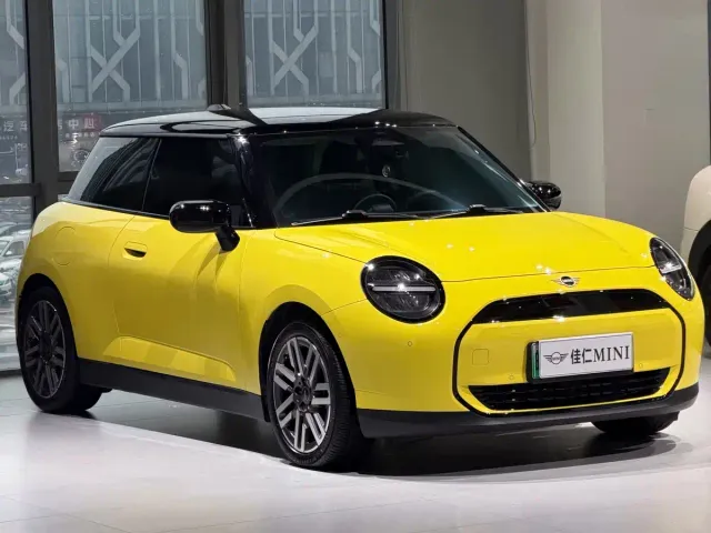 MINI Cooper — Фото автомобиля 3