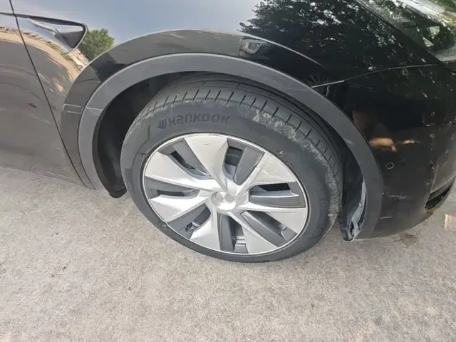 Tesla Model Y — Фото автомобиля 22