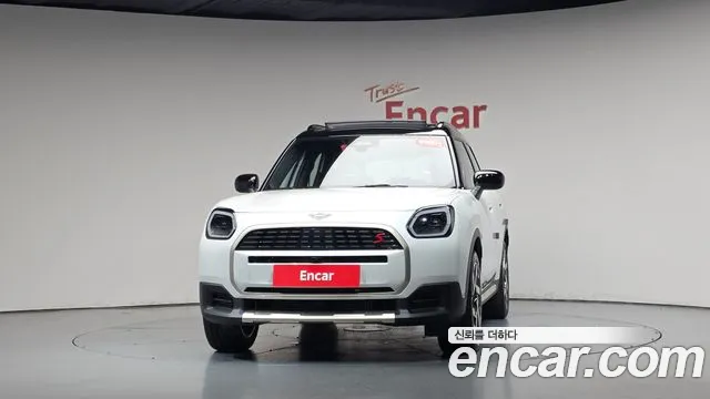 MINI Countryman 3rd Gen — Фото автомобиля 3