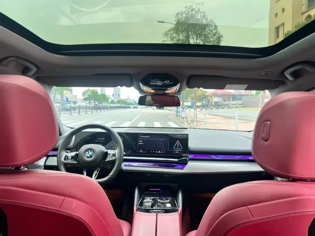 BMW 5 Series — Фото автомобиля 3