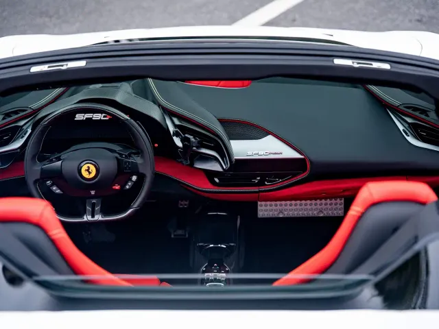 Ferrari SF90 — Фото автомобиля 14