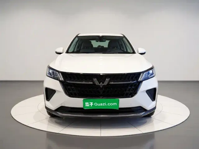 Wuling Asta — Фото автомобиля 2