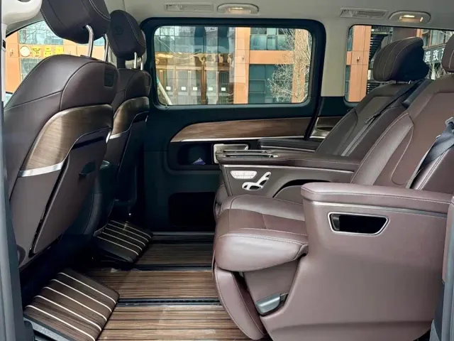 Mercedes-Benz V-Class — Фото автомобиля 11
