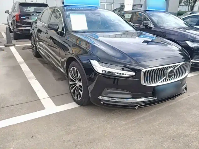 Volvo S90 — Фото автомобиля 3