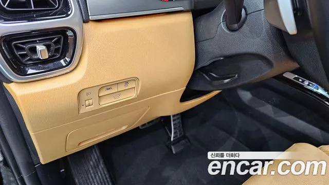 Kia Sorento Sorento 4-е поколение Бензин 2.5T 4WD — Фото автомобиля 16