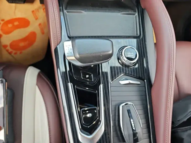 Geely Xingyue L — Фото автомобиля 13