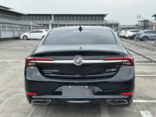 Buick LaCrosse — Фото автомобиля 6