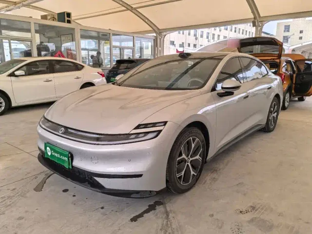 Фотография автомобиля — Changan Qiyuan A06