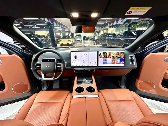 Li Auto L9 — Фото автомобиля 10