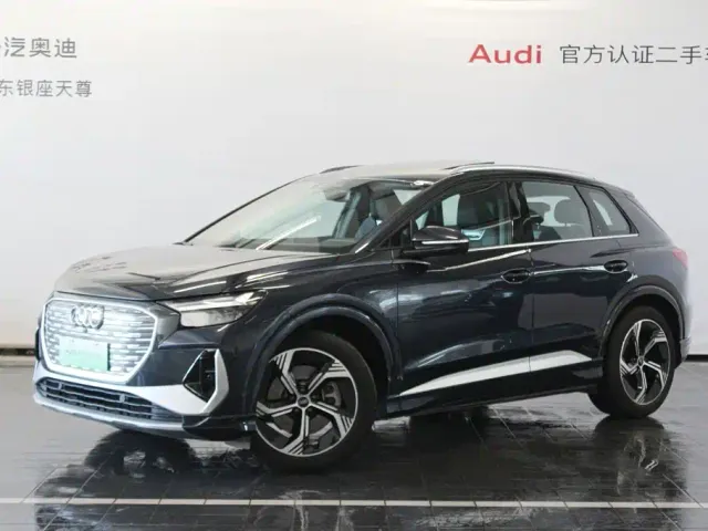 Фотография автомобиля — Audi Q4 e-tron