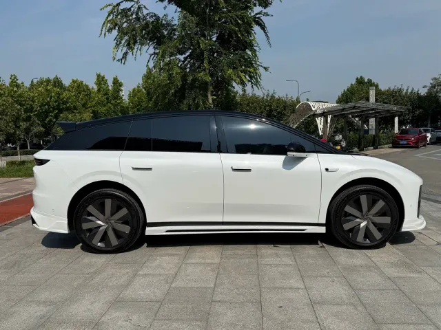 Li Auto i6 — Фото автомобиля 4