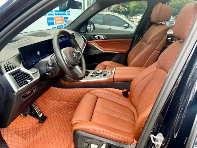 BMW X7 — Фото автомобиля 8