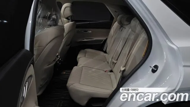 Genesis GV70 — Фото автомобиля 18