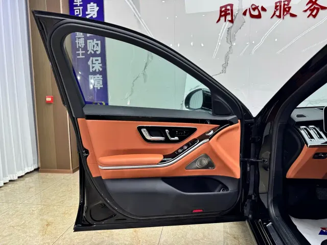 Mercedes-Benz S-Class — Фото автомобиля 17