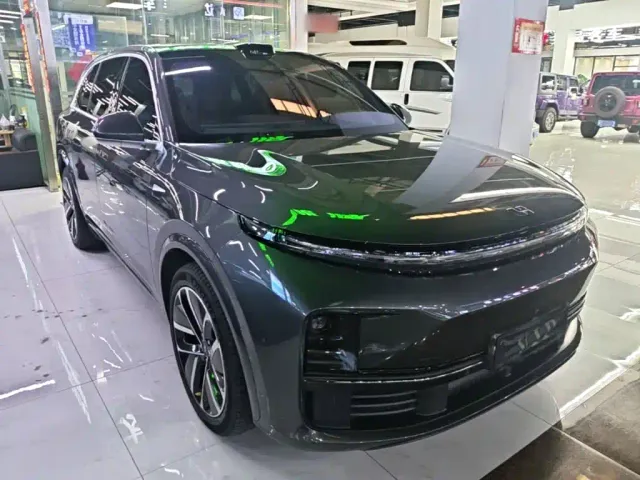 Li Auto L7 — Фото автомобиля 3