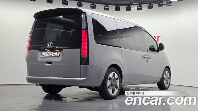 Hyundai Staria Staria Tourer 9 мест — Фото автомобиля 2