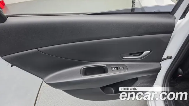 Hyundai AVANTE Avante (CN7) — Фото автомобиля 23