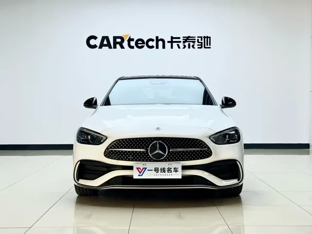 Фотография автомобиля — Mercedes-Benz C-Class