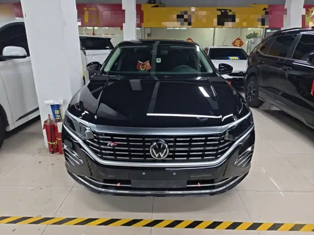 Volkswagen Passat — Фото автомобиля 2