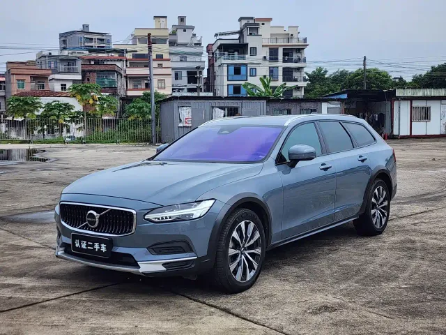 Фотография автомобиля — Volvo V90